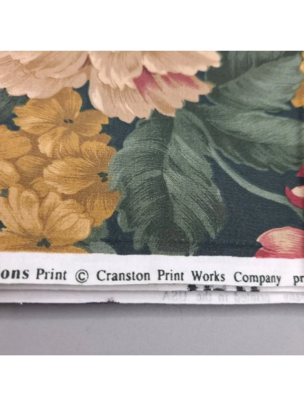 Cranston Home Fashions Floral Cotton Fabric Quilting Sewing Green 1.75 Yards